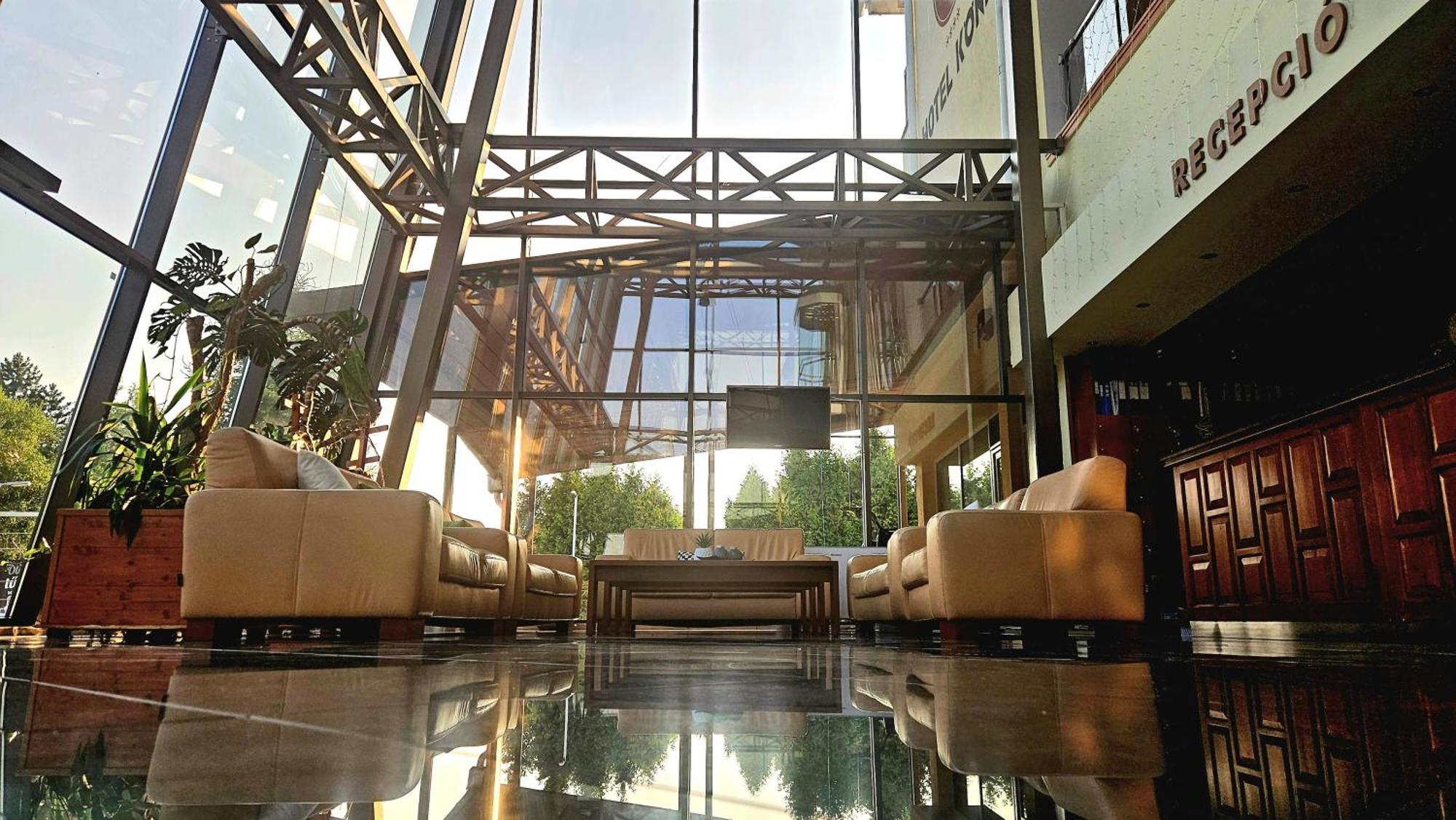 Koenig Hotel 나지카니자 외부 사진