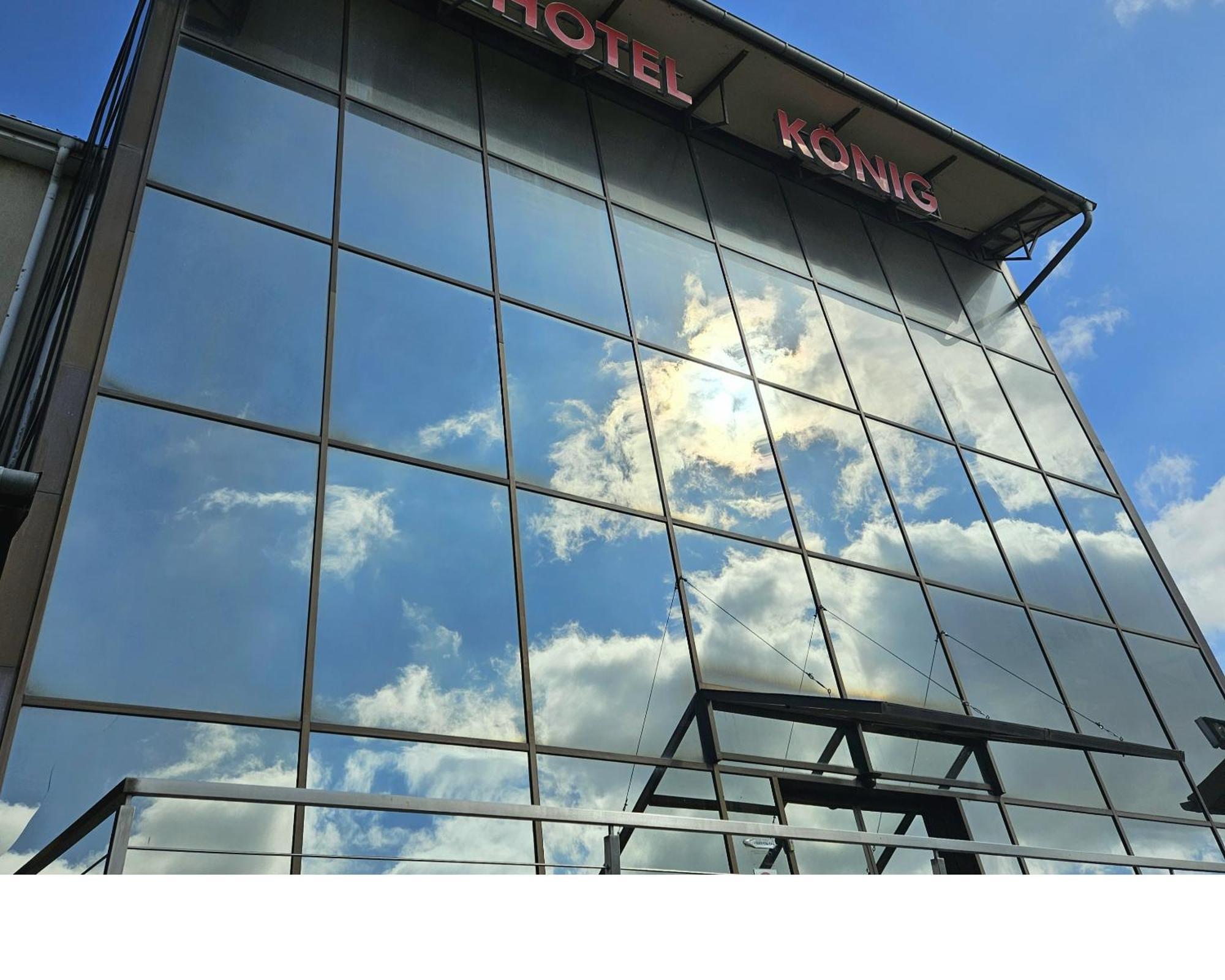 Koenig Hotel 나지카니자 외부 사진