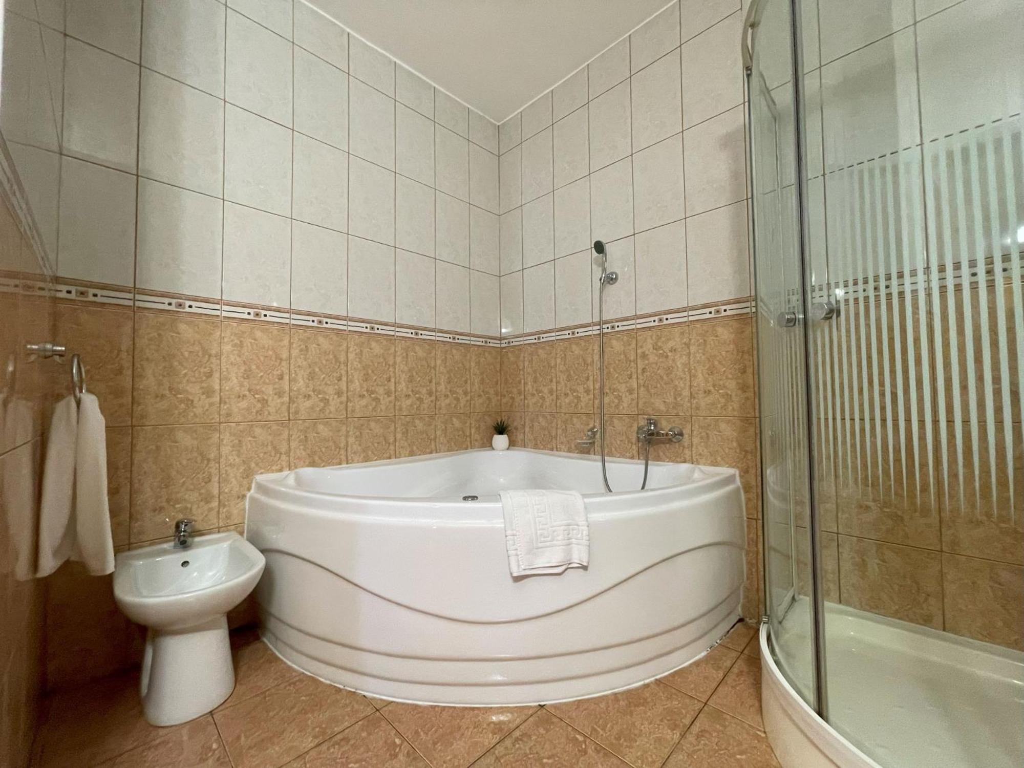 Koenig Hotel 나지카니자 외부 사진
