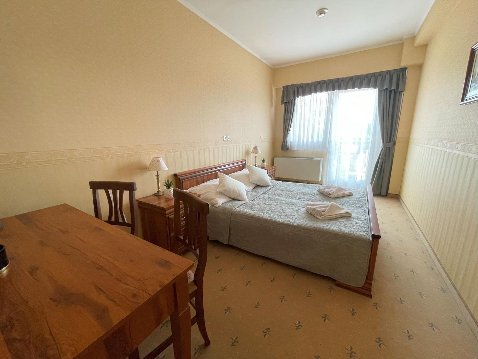 Koenig Hotel 나지카니자 외부 사진