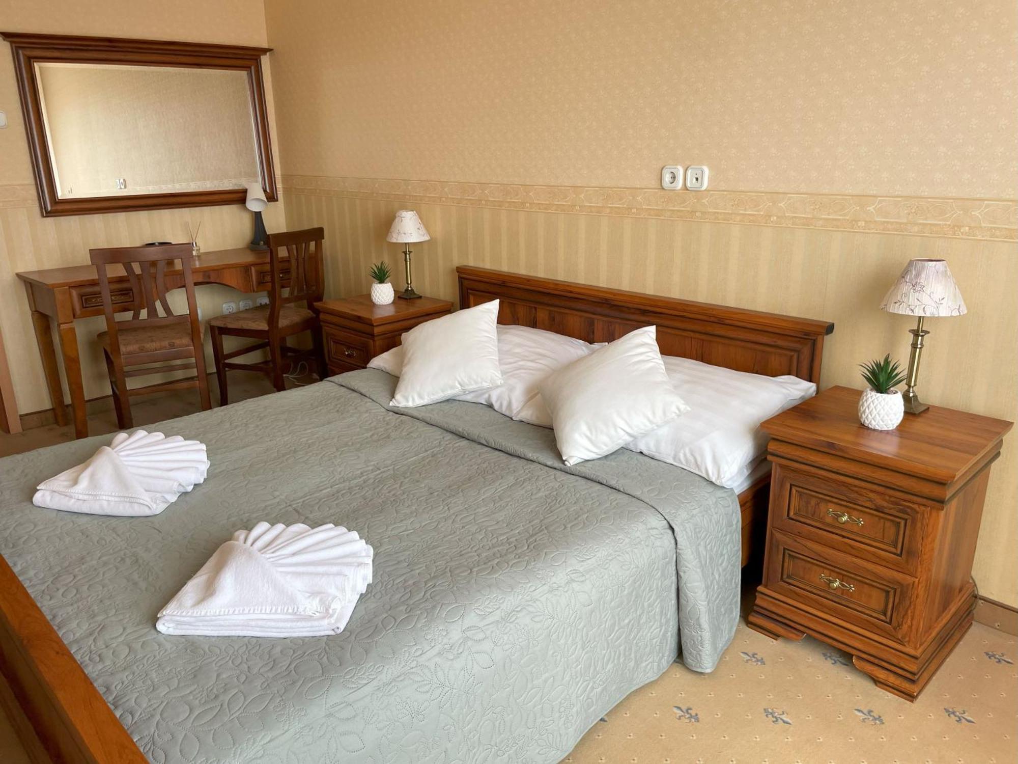 Koenig Hotel 나지카니자 외부 사진